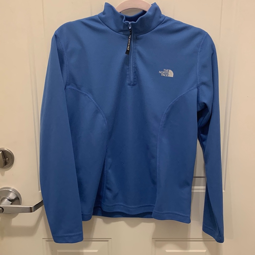 Light Blue The North Face Women’s Pullover Top